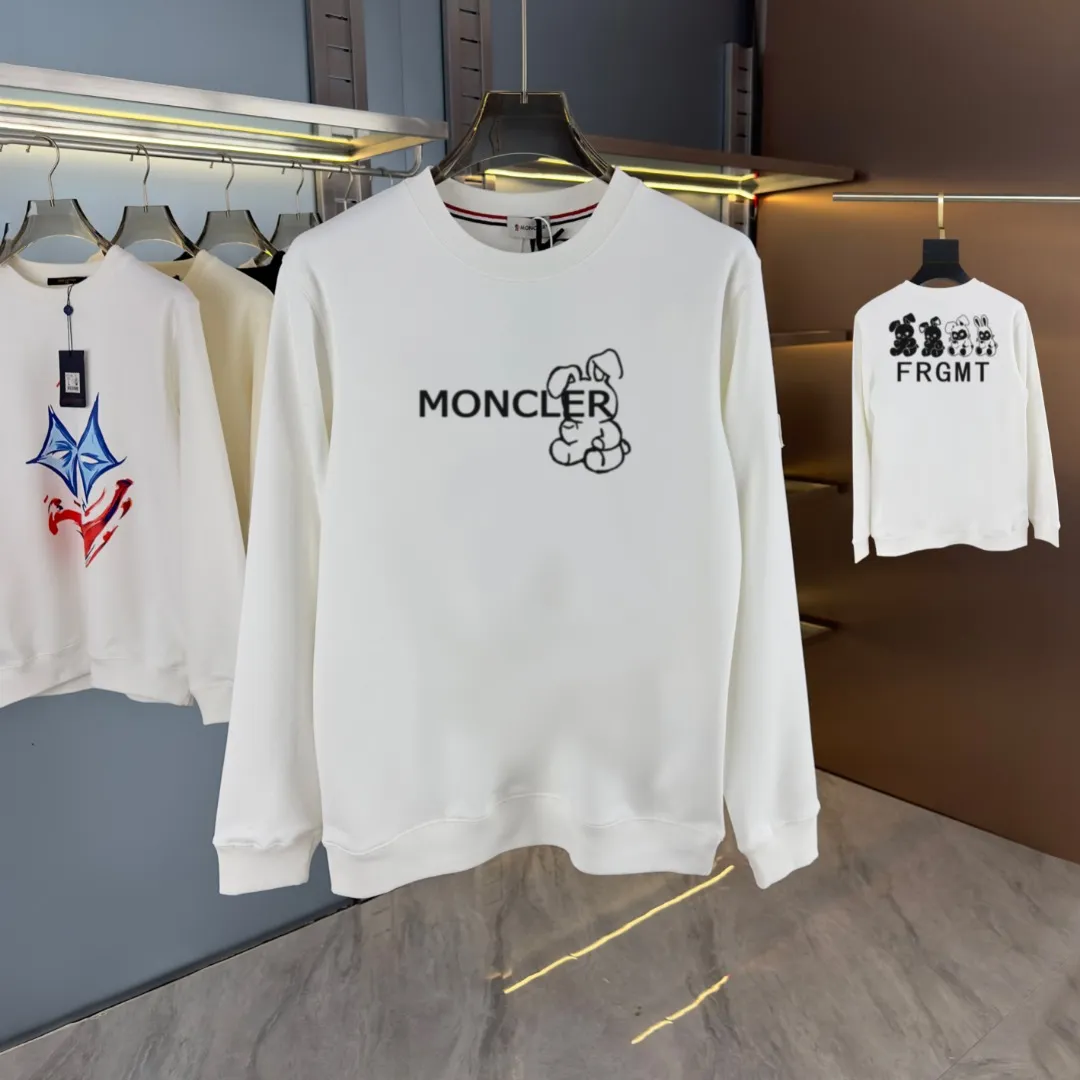 【 In Stock】 〖 𝐌𝐎𝐍𝐂𝐋𝐄𝐑~ 〗 440g ， 😎 ， ， Factory 2025 T ， ， Premium LOGO， Same Style ：Black White Size：S M L XL 2XL